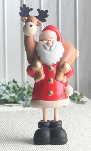 Weihnachtsmann "Klausi", stehend, mit Rentier auf den Schultern