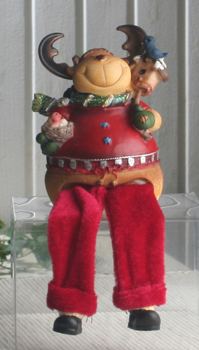 Kantenhocker Elch "Ole" mit Vogelhaus