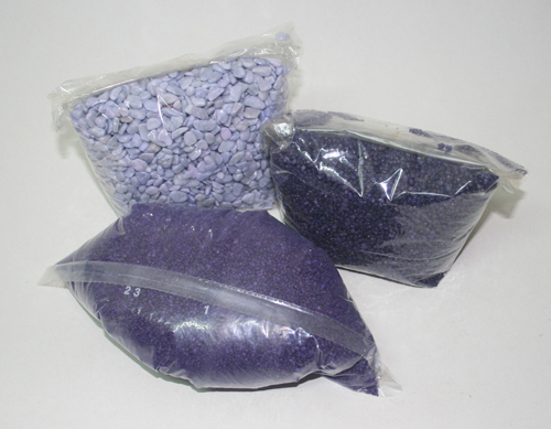 Posten 662: 1-B-Ware, Perlkies (1,2-1,8 mm) & Dekogranulat (2-3 mm) & Deko-Nuggets (6-8 mm), lila-flieder, ca. 2,4 kg