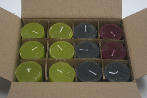 Posten 730: 1-B-Ware, 12 x Rustik-Kerzen 8 x 5 cm Ø, pistazie-anthrazit-burgund