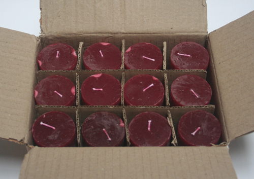 Posten 731: 1-B-Ware, 12 x Rustik-Kerzen 8 x 5 cm Ø, rubinrot-bordeaux