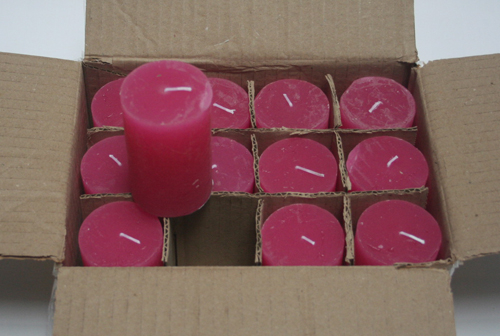 Posten 735: 1-B-Ware, 12 x Rustik-Kerzen 8 x 5 cm Ø, pink