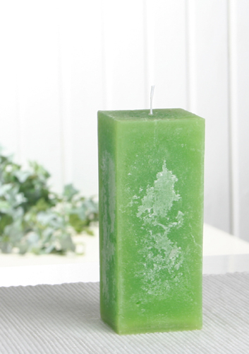 Sparpack: 12x Rustik-Stumpenkerze, viereckig, 12 x 5 x 5 cm Ø, apfelgrün