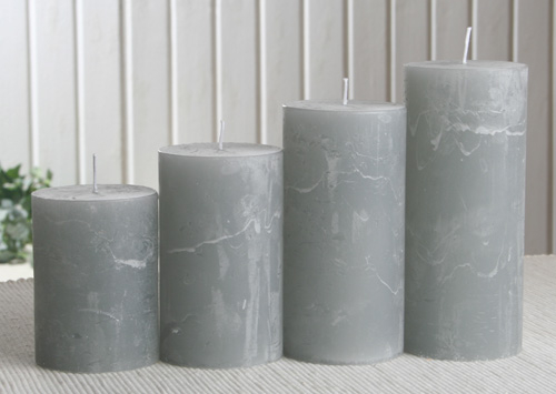 1-B-Ware: Rustik-Stumpenkerzen-Adventsset, mittel, 6 cm Ø, grau-grünlich-verfärbt (Fehlfarbe)