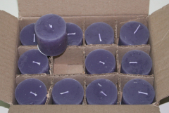 Posten 555: 1-B-Ware, 12 x Rustik-Kerzen 5 x 5 cm Ø, lila-violett (Blass)