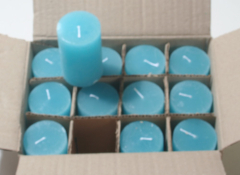 Posten 563: 1-B-Ware, 12 x Rustik-Kerzen 8 x 5 cm Ø, aqua-türkis