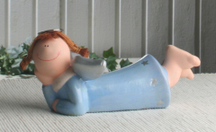 Keramik-Engel "Marie", liegend, blau