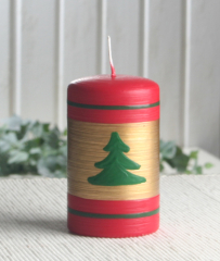 Stumpenkerze "Tannenbaum", ca. 10 x 6 cm Ø, rot-grün-gold