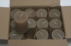 Posten 734: 1-B-Ware, 12 x Rustik-Kerzen 8 x 5 cm Ø, sand
